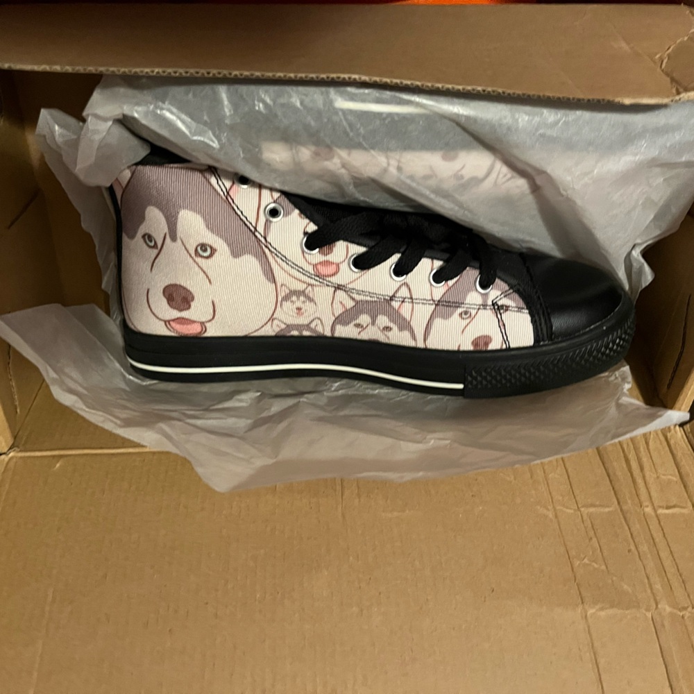 Husky converse